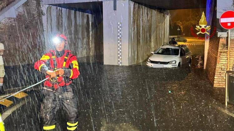 Maltempo flagella il Centro-Nord, temporali e allagamenti dal Veneto al Lazio