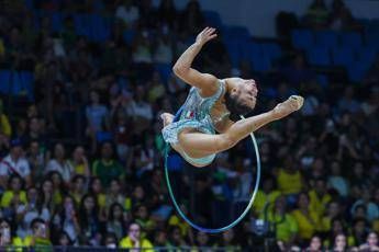 Sofia Raffaeli doppia medaglia ai mondiali di ritmica: oro nel cerchio e bronzo nella pal