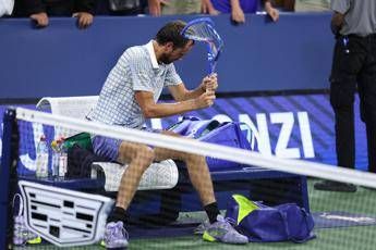 US Open, Medvedev perde la testa e la parti