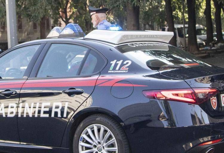 Roma, 60enne violentata e rapinata al parco Tor Tre Teste