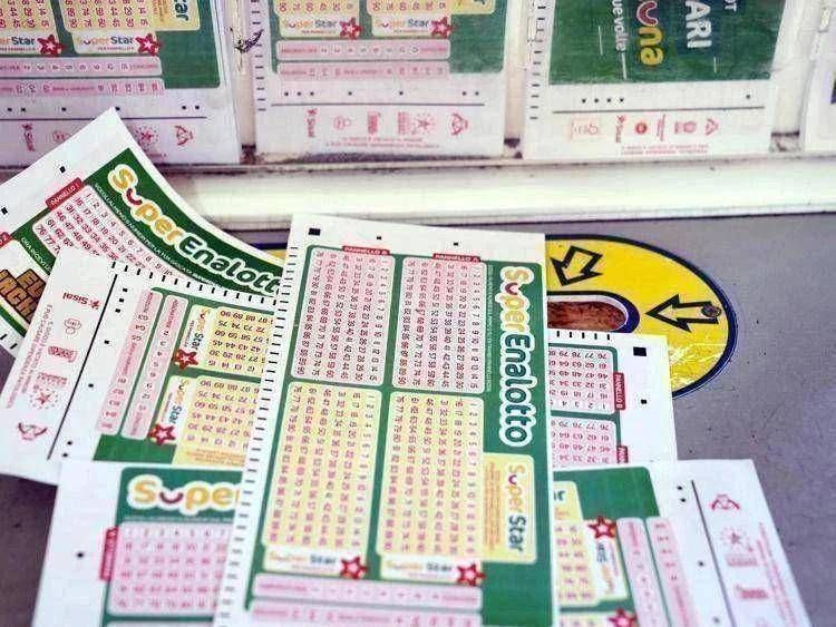 SuperEnalotto, numeri combinazione vincente oggi 28 agosto
