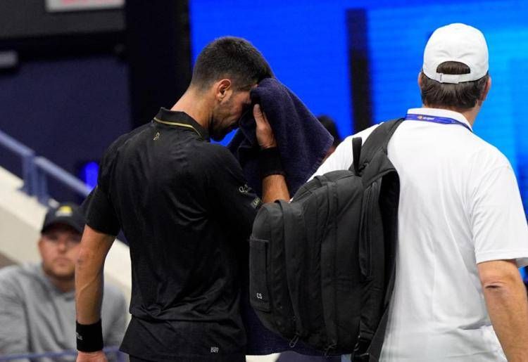 Djokovic, nuovo infortunio? Nole supera anche il mal di schiena e vola agli ottavi degli Us Open