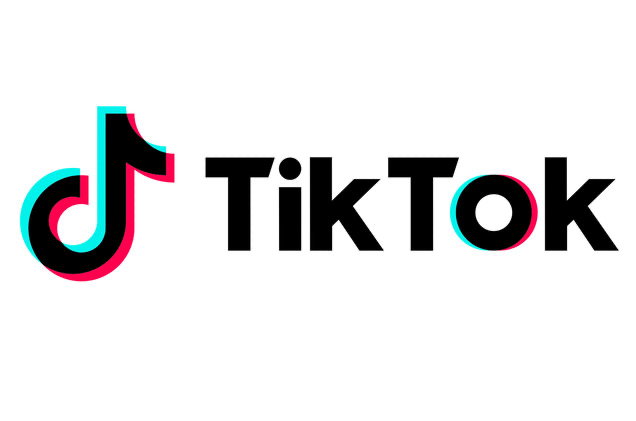 Tiktok vokal mesajları ve DM'de resim paylaşıyor