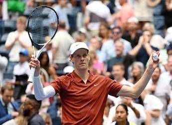 Sinner, che fatica con Shapovalov: perde un set, rimonta e si prende gli ottavi degli Us Op