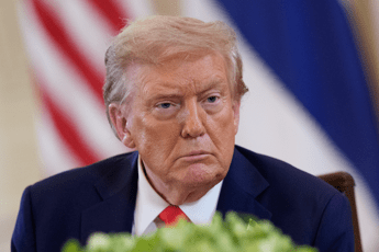 Vaccini covid, Trump alle aziende: 