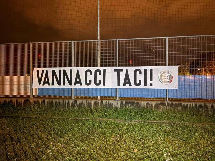 Lo striscione di CasaPound