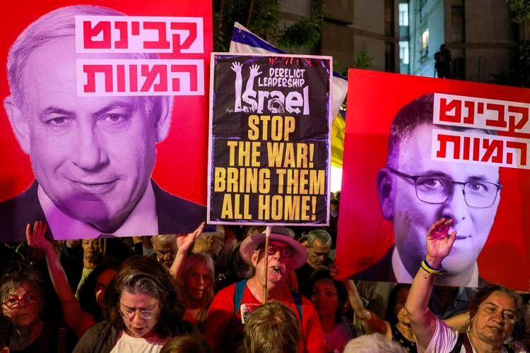 Israele, proteste dei familiari degli ostaggi detenuti a Gaza - Afp
