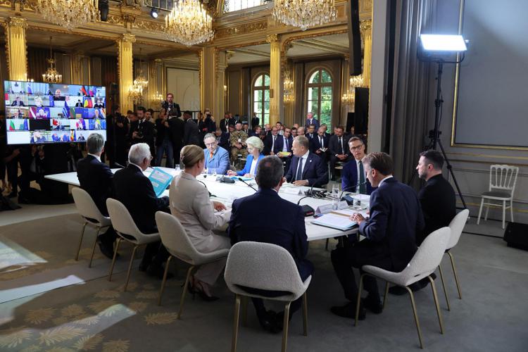 Ucraina, la coalizione dei volenterosi oggi a Kiev. Da Ue 6,1 miliardi per sistemi difesa aerea