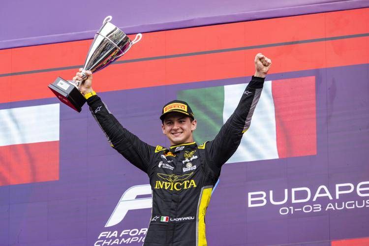 Fornaroli: "Sogno la Formula 1, ma prima il trionfo in F2. Verstappen idolo, Rossi un esempio"