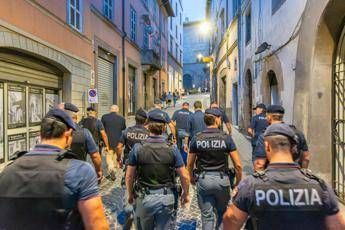 La polizia tra i vicoli di Viterbo