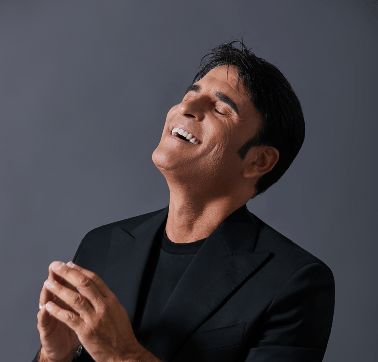 Sal Da Vinci: "A Napoli sarà un enorme show, farò cantare anche Bonolis"