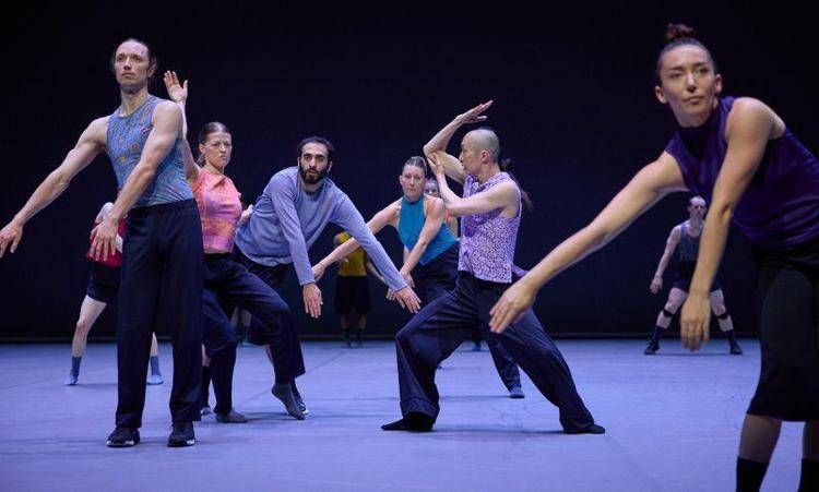 Un'immagine della Dresden Frankfurt Dance Company diretta da Ioannis Mandafounis