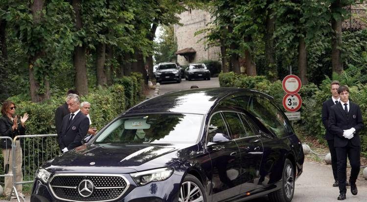 A Rivalta i funerali di Giorgio Armani presso la chiesa San Martino - Ipa
