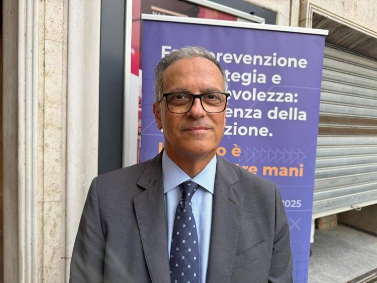 Vaccini, igienista: "Inserire anti-meningococco B per adolescenti in Calendario nazionale"