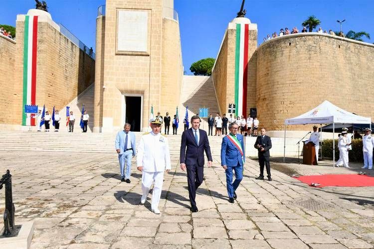Brindisi, Lega navale italiana ricorda marinai civili e militari caduti