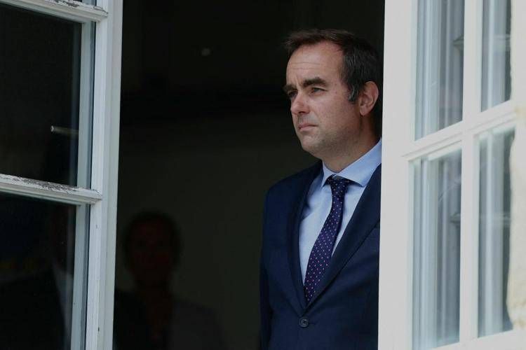 Francia, Macron nomina Lecornu nuovo premier