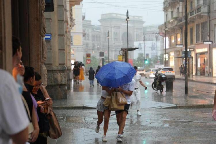 Maltempo, ciclone mediterraneo sull'Italia: rischio V-shaped con nubifragi e allagamenti