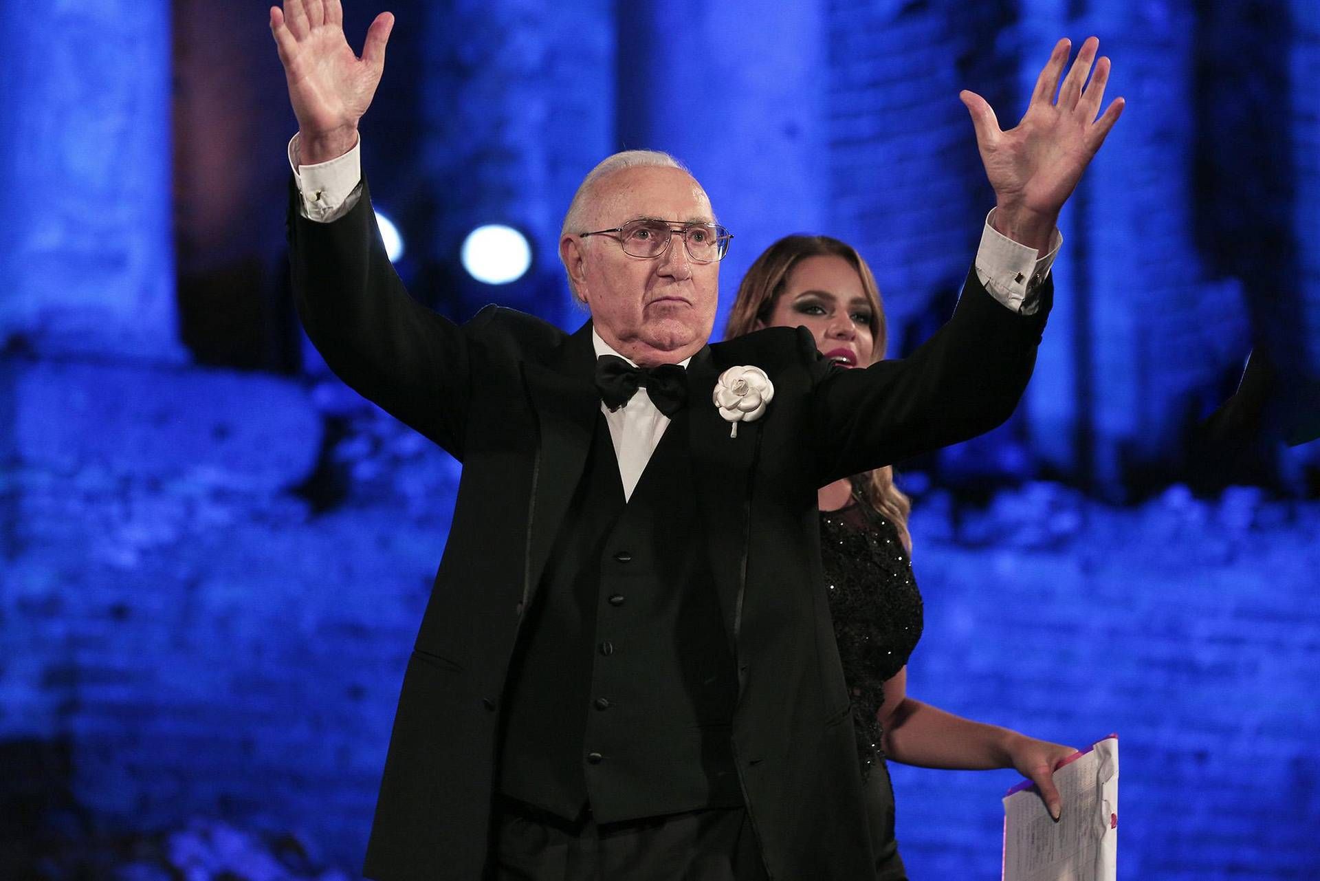 Sanremo, un omaggio a Pippo Baudo aprirà il Festival 2026