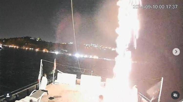 Global Sumud Flottilla: "Secondo attacco in due giorni in acque tunisine, colpita la nave Alma"