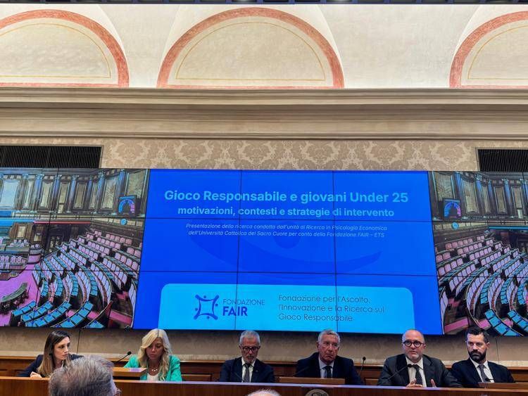 Giochi, solo metà giovani ha familiarità con 'gioco responsabile': più tutela per under 25