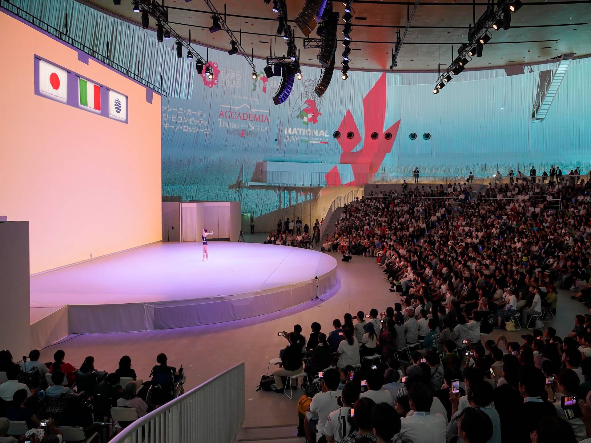 Oltre duemila persone hanno assistito all’evento organizzato dall’Italia per celebrare il suo National Day