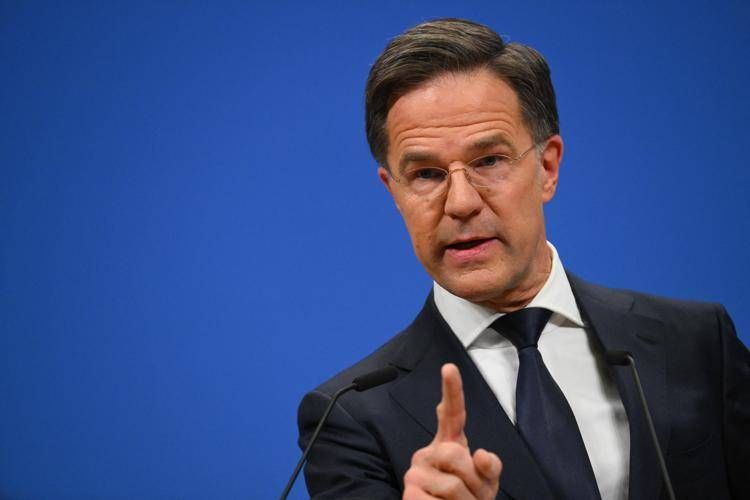 Nato, risposta alla Russia: via all'operazione Sentinella Orientale