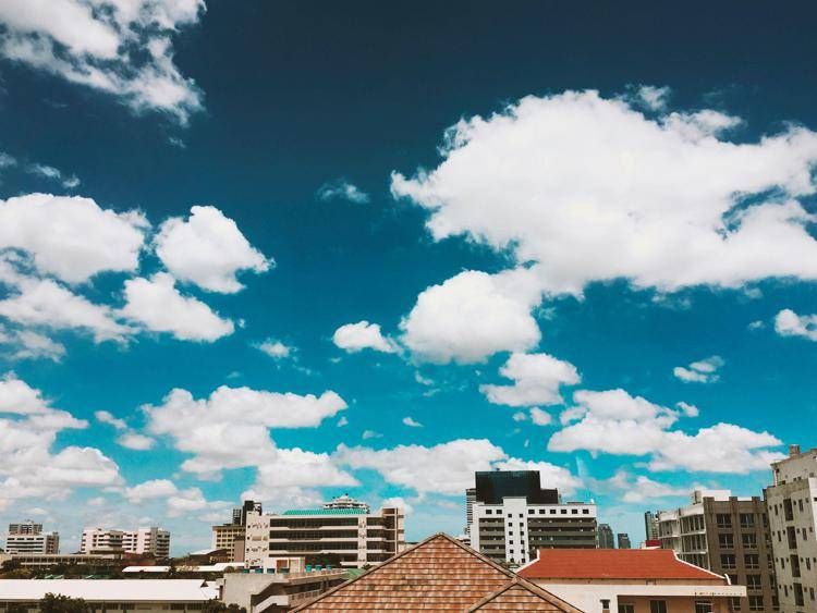 Cielo nuvoloso - ()