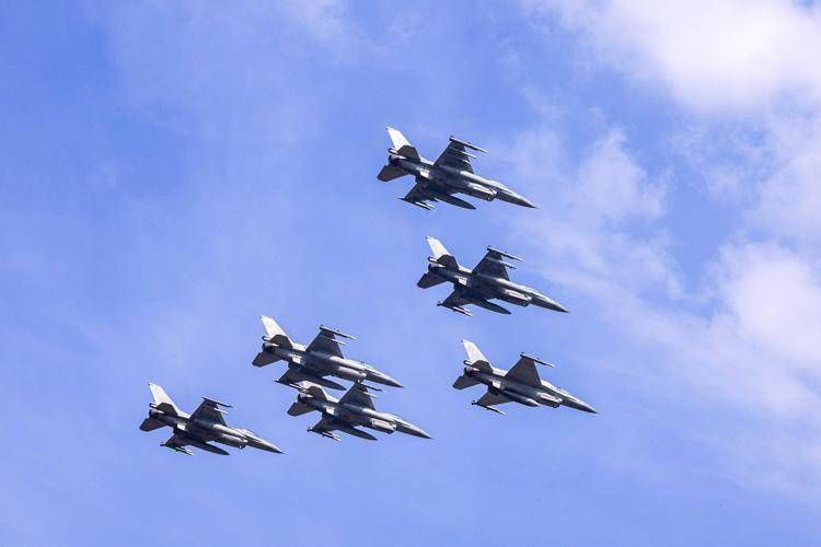 Ucraina, drone russo sconfina in Romania: in volo due F-16 e i jet Nato