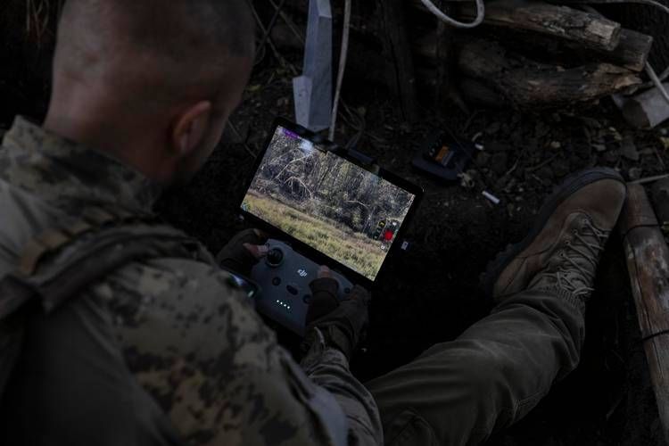 Ucraina, esercito Kiev: "Starlink fuori uso su tutta linea del fronte"