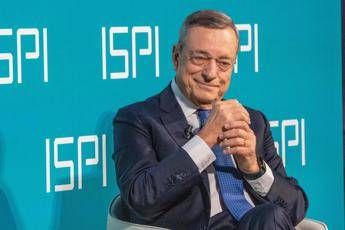 Ue, Draghi risuona la sveglia: "La sovranità è a rischio"