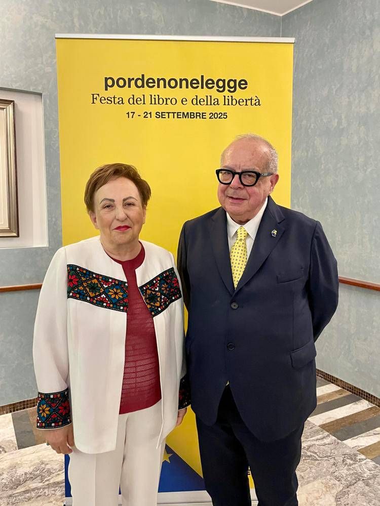 Il Nobel Shirin Ebadi, 'Il regime in Iran è più debole ma più feroce'