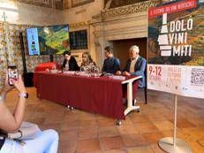 Vino: con Dolo-vini-miti viaggio nella 'verticalità' delle Valli di Cembra e Fiemme