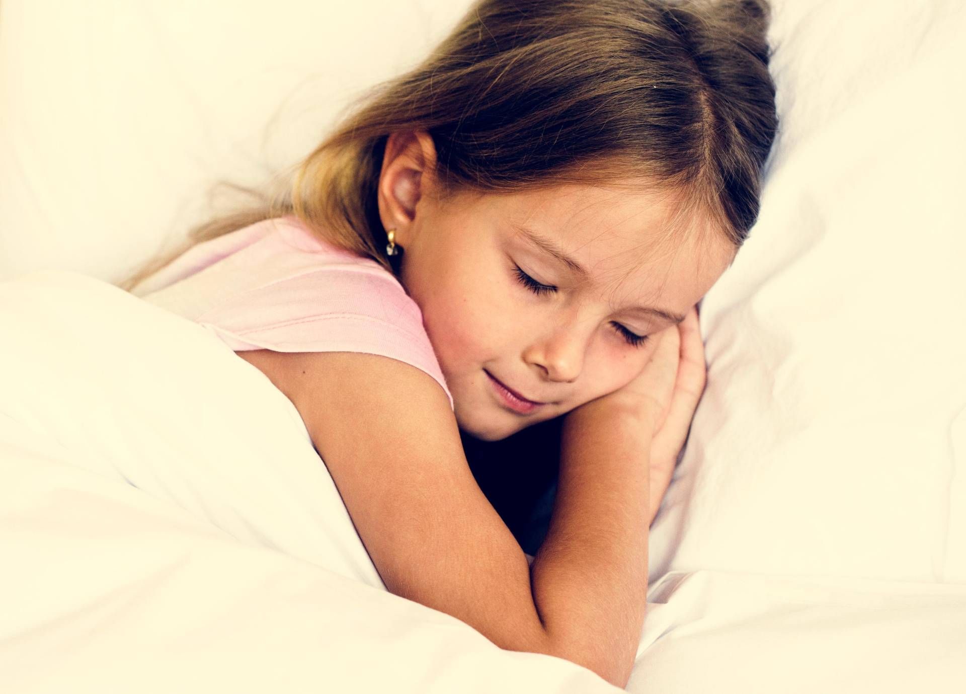 Melatonina e bambini, ecco dose e orario ideali per il sonno