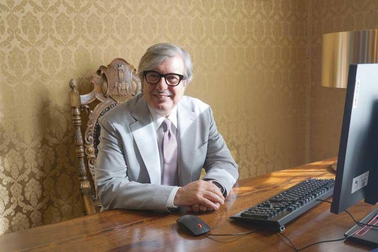 Il rettore Enrico  Foti