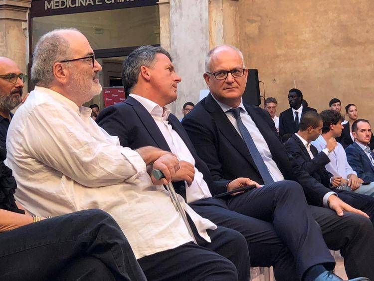 Politica, all’Università Link Gualtieri, Tajani, Renzi e Conte premiano i migliori 60 'under 30'