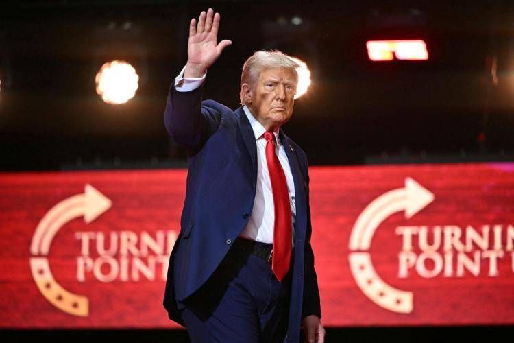 Donald Trump alla cerimonia funebre per Charlie Kirk - Afp