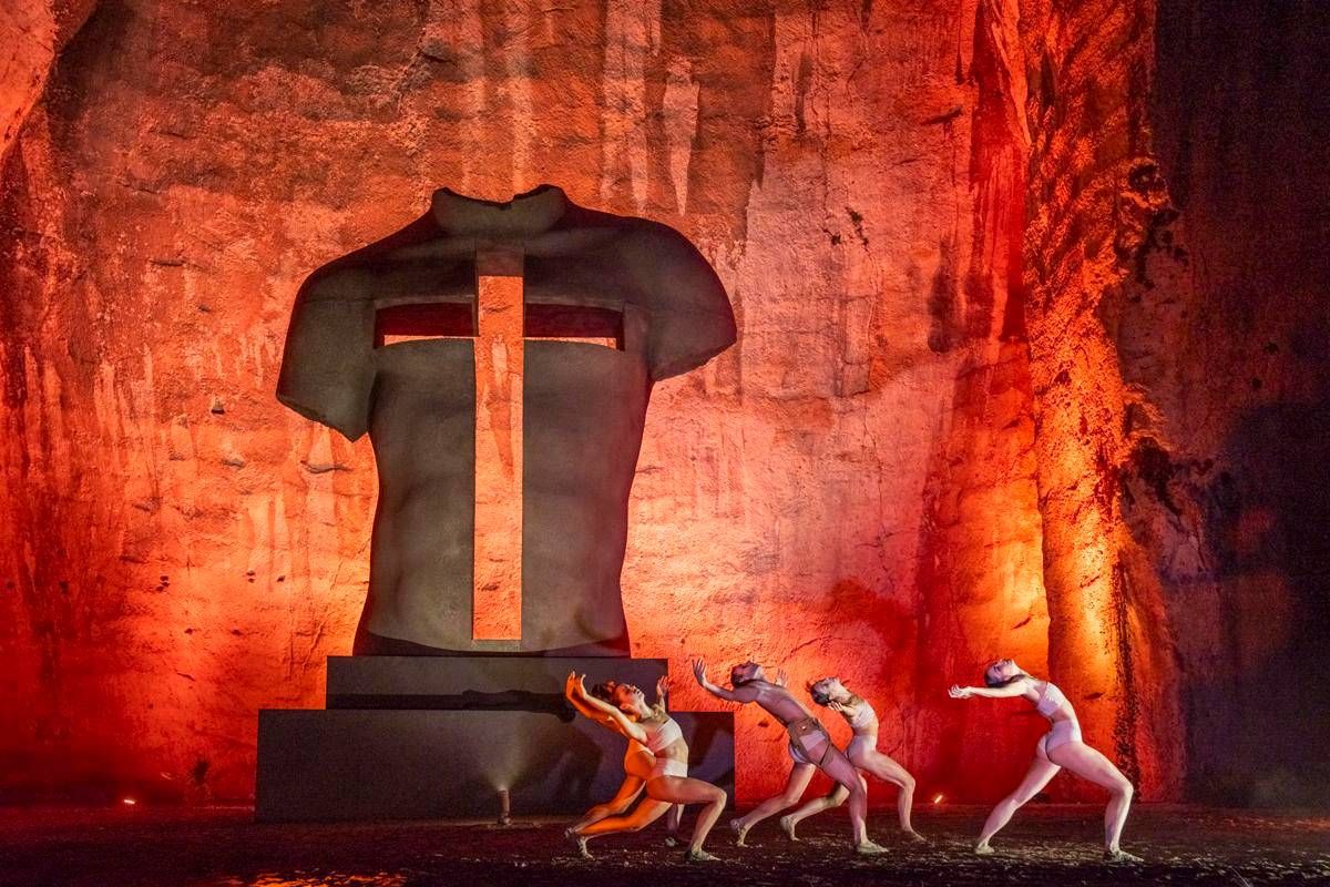 “Lo sguardo di Igor Mitoraj: Humanitas e Physis”, In Sicilia il finissage della grande esposizione delle opere scultoree dell’artista polacco