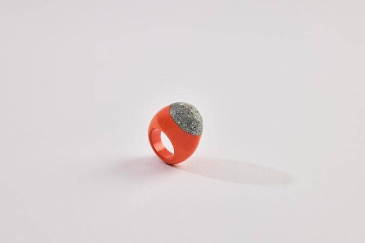 Wearable Concret, la capsule di gioielli con il cemento firmati Giuliana Cella