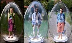 Tre uova della caccia al tesoro di Diesel, con la quale il marchio di Otb presenta la prossima primavera-estate