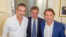 Aldo Ferrara, presidente di Unindustria Calabria, con i candidati alla presidenza della Regione Occhiuto e Tridico