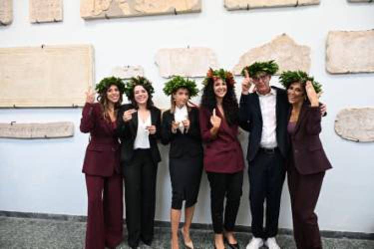 Alla Sapienza di Roma i primi sei laureati in Lingua dei segni per interpreti professionisti