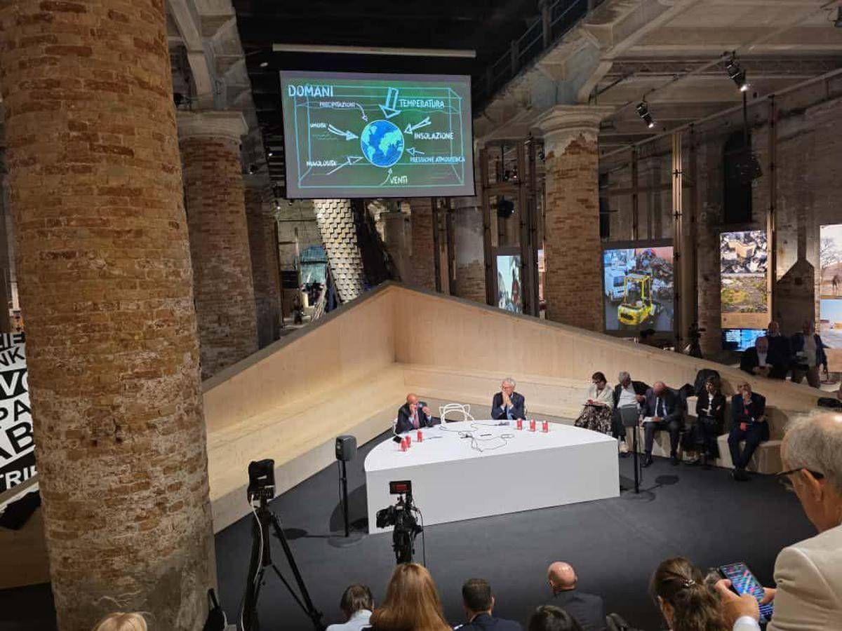 'Mitigare o adattarsi: strategie per il climate change, confronto tra imprenditori e ingegneri alla Biennale di Venezia
