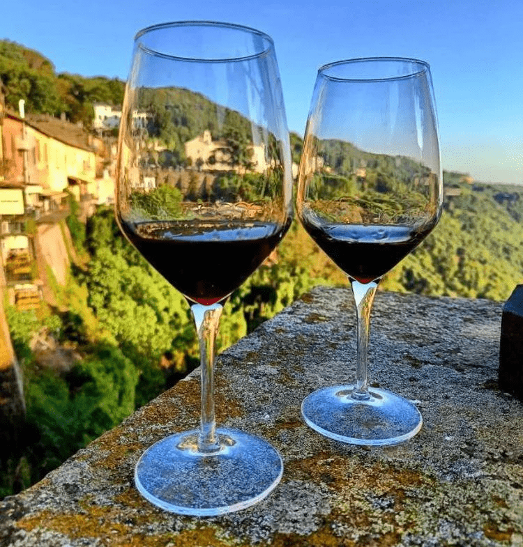Vino, Eurispes: arriva pacchetto salvaguardia, da taglio Iva a lotta frodi e Ia