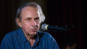 Houellebecq a tutto campo: 