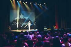 Renato Zero durante la presentazione dell'album al Teatro Brancaccio - foto di Simone Cecchetti