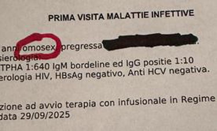 "Paziente omosex su referto", denuncia di un 61enne. Asl: "Era documento riservato"