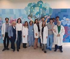 Maria Salsone (sesta da sinistra) con il suo team. Alla sua sinistra Federico Emanuele Pozzi