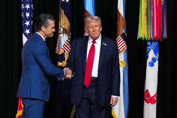 Trump e Hegseth