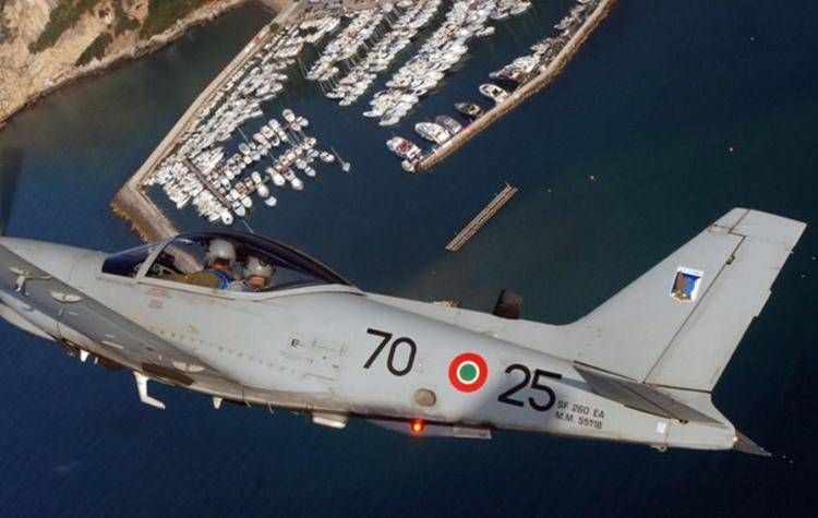 Un T-260B - (Dal sito dell'Aeronautica militare)