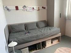 Una delle stanze del Villaggio olimpico di Milano Cortina 2026